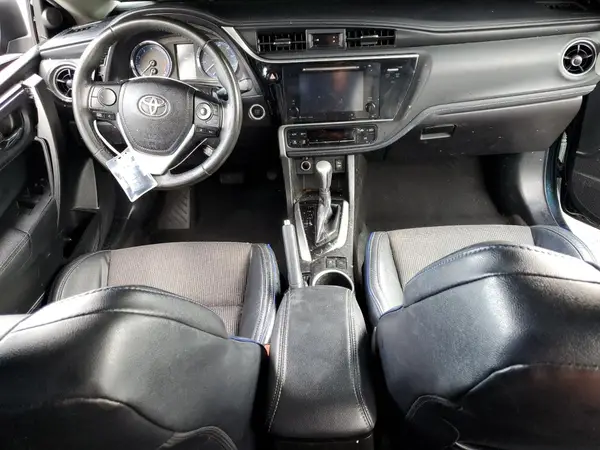 5YFBURHE9HP676790 2017 TOYOTA COROLLA - Image 8