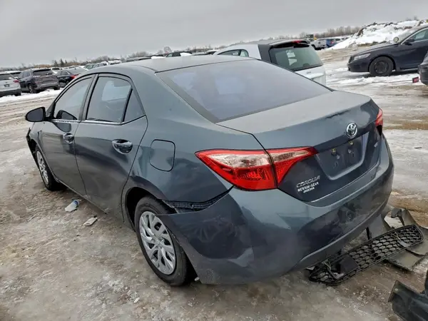 5YFBURHE9HP676918 2017 TOYOTA COROLLA - Image 2