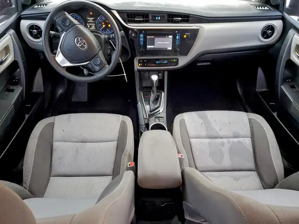 5YFBURHE9HP676918 2017 TOYOTA COROLLA - Image 8