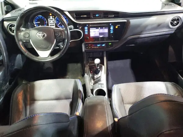 5YFBURHE9HP677986 2017 TOYOTA COROLLA - Image 8
