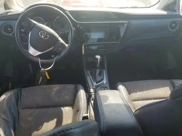 5YFBURHE9HP678958 2017 TOYOTA COROLLA - Image 8