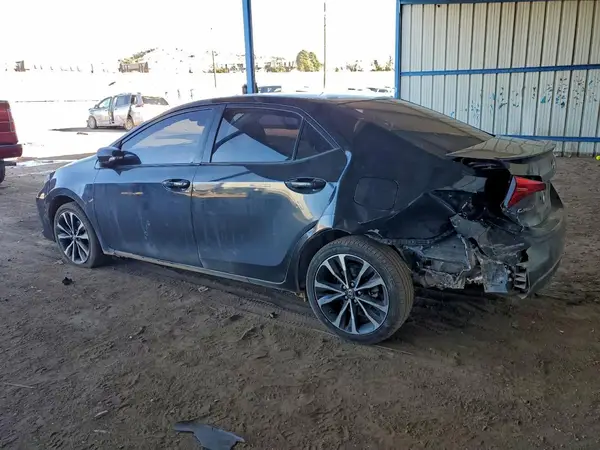 5YFBURHE9HP679754 2017 TOYOTA COROLLA - Image 2