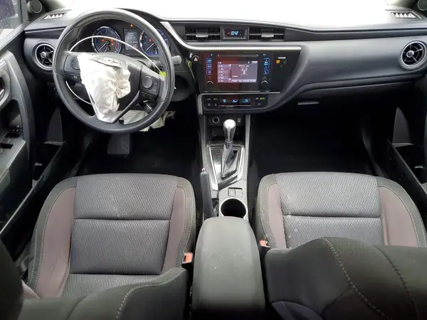 5YFBURHE9HP679902 2017 TOYOTA COROLLA - Image 8