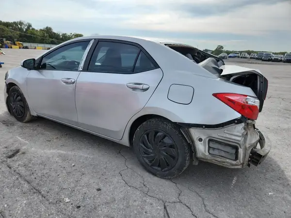 5YFBURHE9HP680306 2017 TOYOTA COROLLA - Image 2