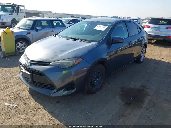 5YFBURHE9HP681732 2017 TOYOTA COROLLA - Image 2