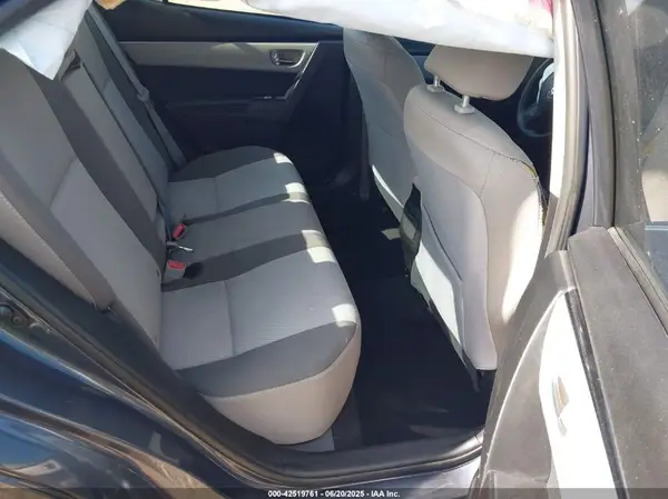 5YFBURHE9HP682511 2017 TOYOTA COROLLA - Image 8
