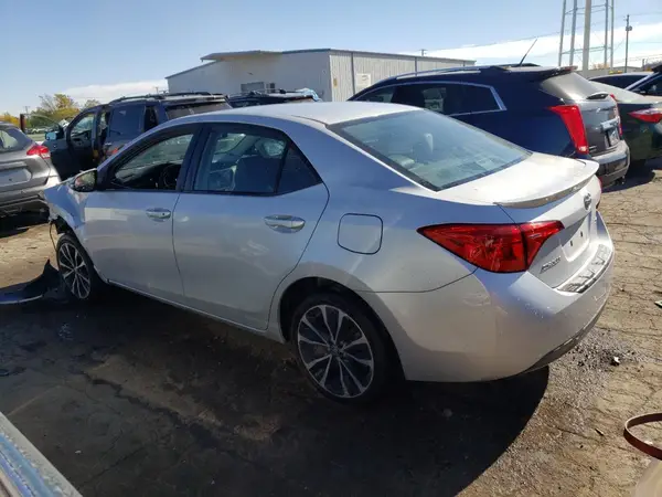 5YFBURHE9HP683626 2017 TOYOTA COROLLA - Image 2