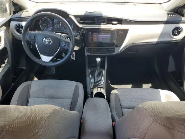 5YFBURHE9HP685442 2017 TOYOTA COROLLA - Image 8