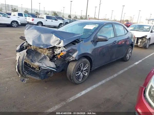 5YFBURHE9HP686686 2017 TOYOTA COROLLA - Image 2