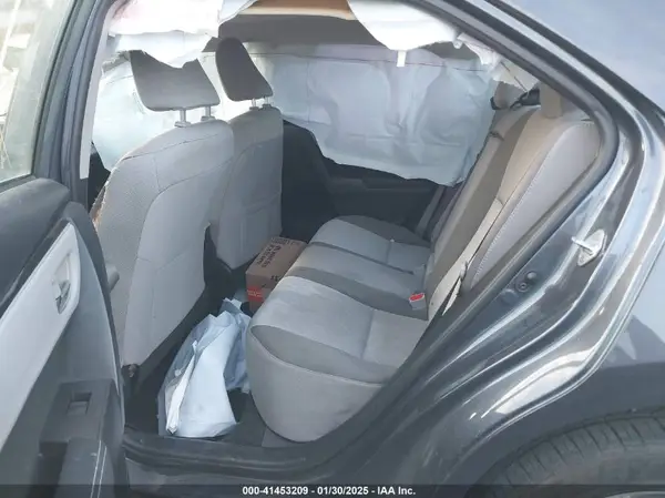 5YFBURHE9HP686686 2017 TOYOTA COROLLA - Image 8