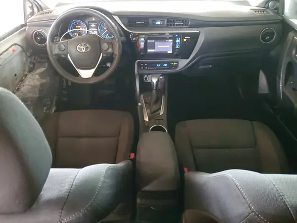 5YFBURHE9HP686896 2017 TOYOTA COROLLA - Image 8