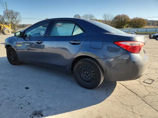 5YFBURHE9HP687787 2017 TOYOTA COROLLA - Image 2