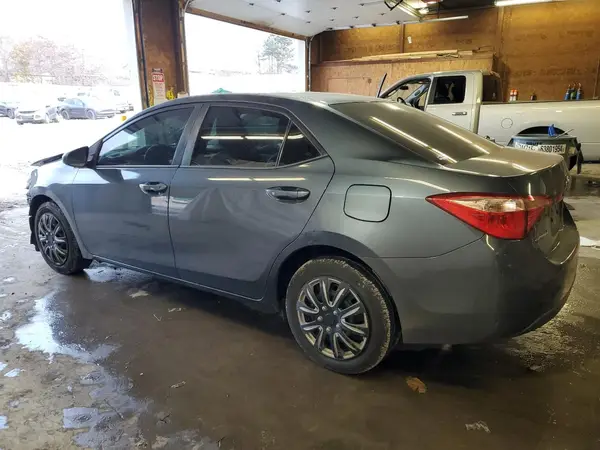 5YFBURHE9HP689071 2017 TOYOTA COROLLA - Image 2