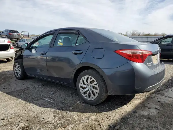 5YFBURHE9HP690379 2017 TOYOTA COROLLA - Image 2