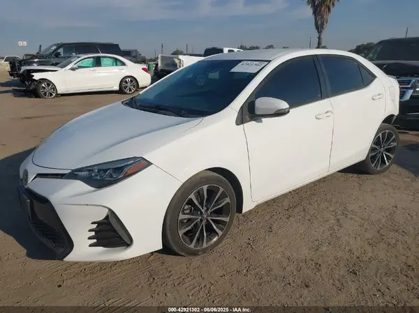 5YFBURHE9HP691127 2017 TOYOTA COROLLA - Image 2