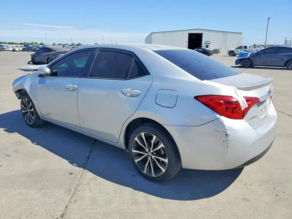 5YFBURHE9HP691371 2017 TOYOTA COROLLA - Image 2