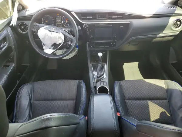 5YFBURHE9HP691371 2017 TOYOTA COROLLA - Image 8