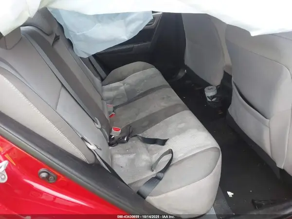 5YFBURHE9HP693783 2017 TOYOTA COROLLA - Image 8