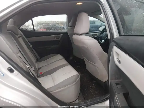 5YFBURHE9HP695100 2017 TOYOTA COROLLA - Image 8