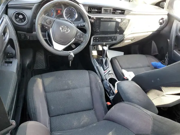 5YFBURHE9HP695517 2017 TOYOTA COROLLA - Image 8