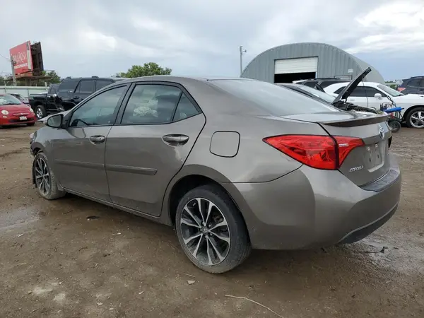 5YFBURHE9HP696747 2017 TOYOTA COROLLA - Image 2