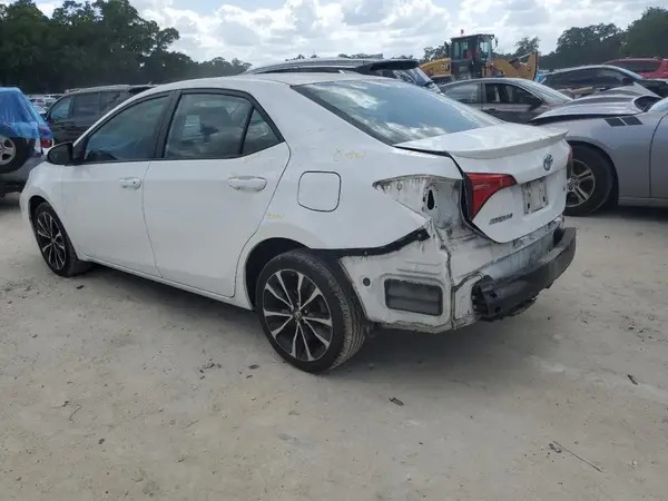 5YFBURHE9HP703275 2017 TOYOTA COROLLA - Image 2