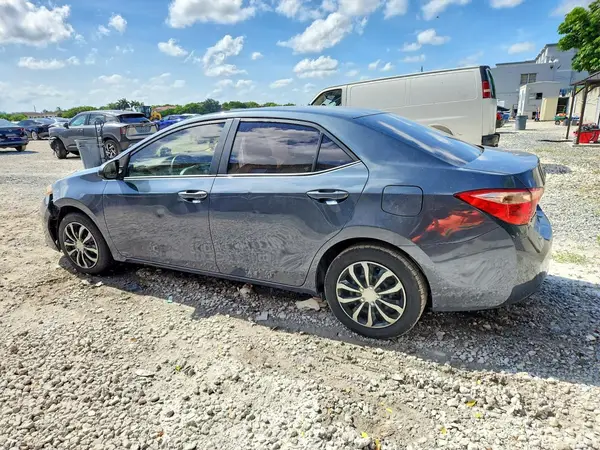 5YFBURHE9HP703339 2017 TOYOTA COROLLA - Image 2