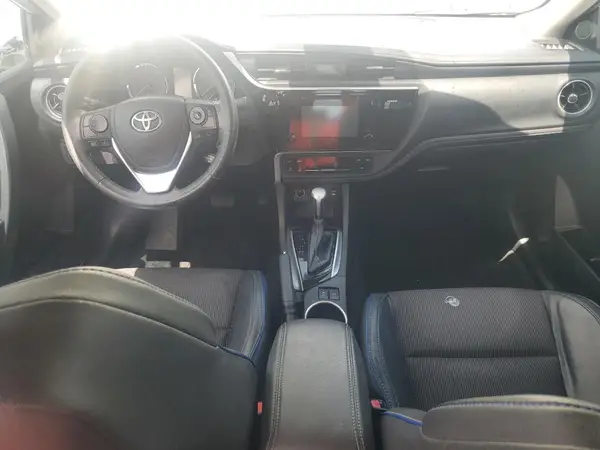 5YFBURHE9HP705236 2017 TOYOTA COROLLA - Image 8
