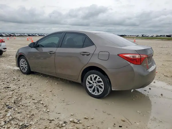 5YFBURHE9HP707049 2017 TOYOTA COROLLA - Image 2