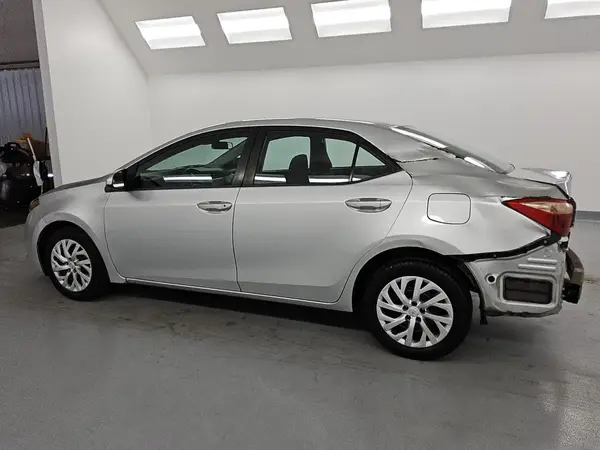 5YFBURHE9HP707522 2017 TOYOTA COROLLA - Image 2