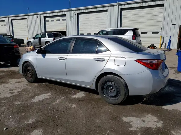 5YFBURHE9HP709156 2017 TOYOTA COROLLA - Image 2