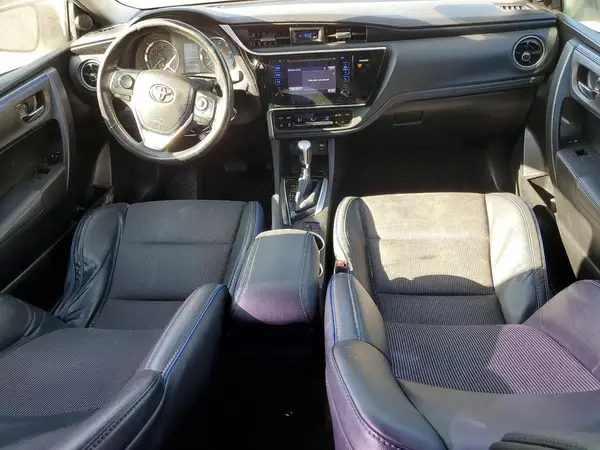5YFBURHE9HP711831 2017 TOYOTA COROLLA - Image 8