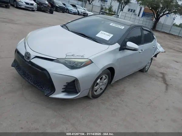 5YFBURHE9HP714731 2017 TOYOTA COROLLA - Image 2