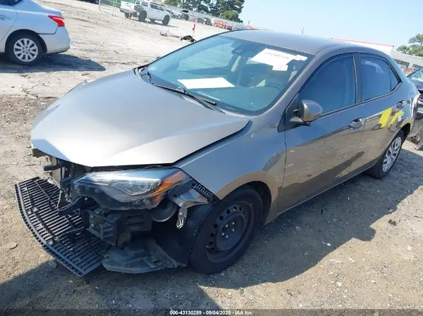 5YFBURHE9HP715006 2017 TOYOTA COROLLA - Image 2