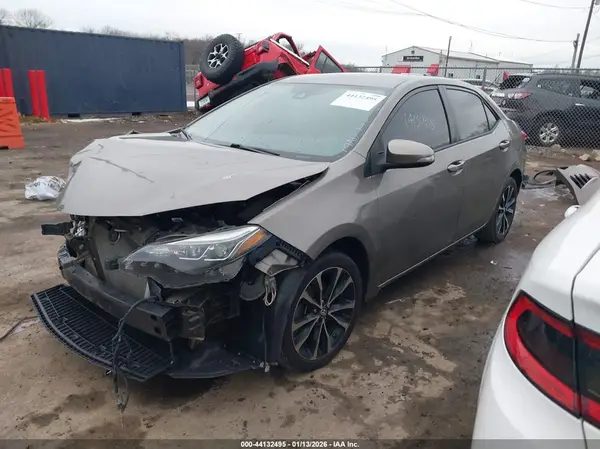5YFBURHE9HP719007 2017 TOYOTA COROLLA - Image 2