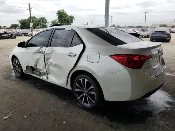 5YFBURHE9HP725941 2017 TOYOTA COROLLA - Image 2