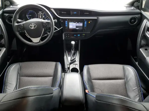 5YFBURHE9HP725941 2017 TOYOTA COROLLA - Image 8