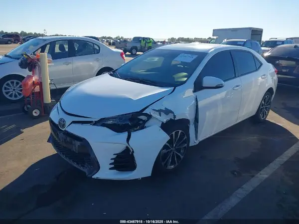 5YFBURHE9HP728094 2017 TOYOTA COROLLA - Image 2