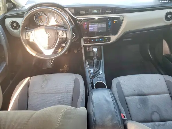 5YFBURHE9HP730315 2017 TOYOTA COROLLA - Image 8