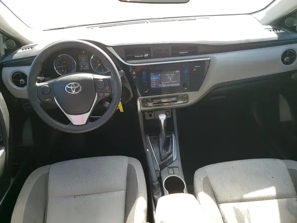 5YFBURHE9HP730945 2017 TOYOTA COROLLA - Image 8