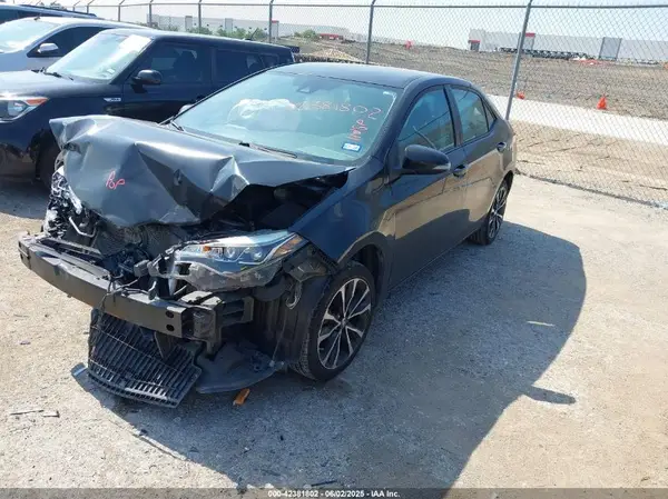 5YFBURHE9HP731223 2017 TOYOTA COROLLA - Image 2
