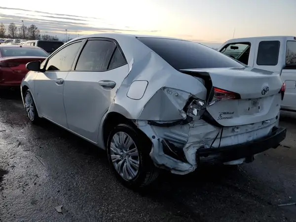 5YFBURHE9HP732792 2017 TOYOTA COROLLA - Image 2