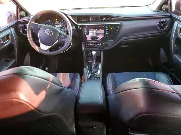 5YFBURHE9HP733540 2017 TOYOTA COROLLA - Image 8