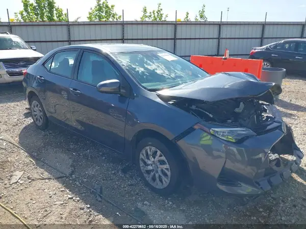 5YFBURHE9HP733733 2017 TOYOTA COROLLA - Image 1