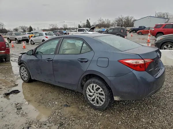 5YFBURHE9HP734655 2017 TOYOTA COROLLA - Image 2