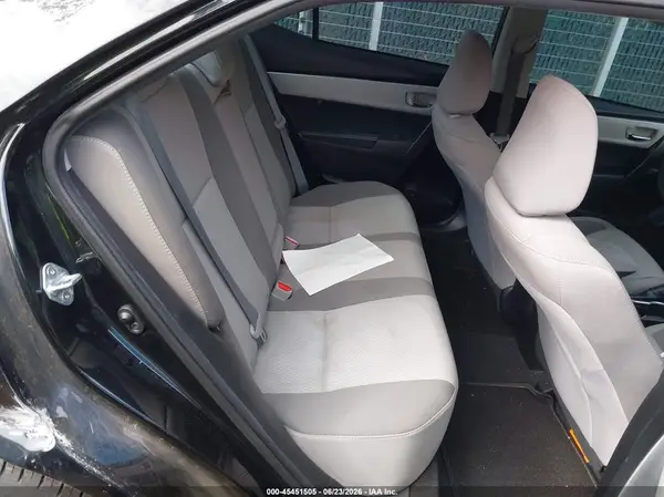 5YFBURHE9HP735370 2017 TOYOTA COROLLA - Image 8