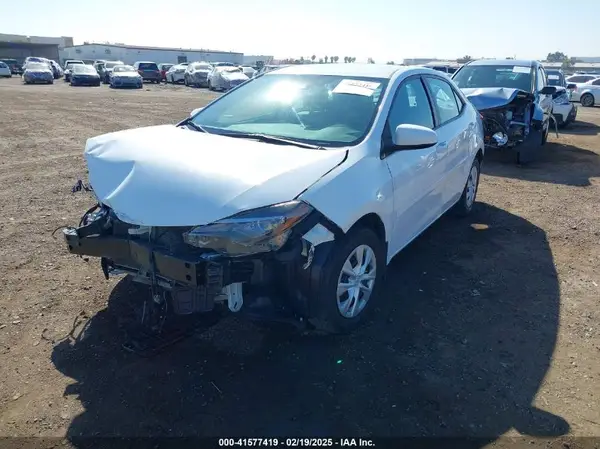 5YFBURHE9HP736549 2017 TOYOTA COROLLA - Image 2