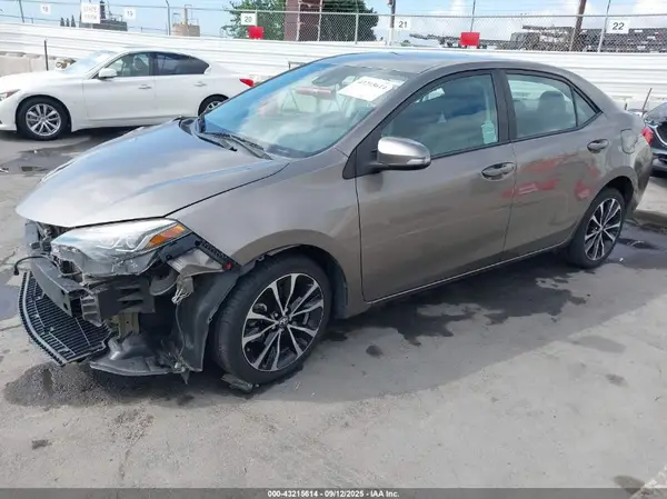 5YFBURHE9HP736745 2017 TOYOTA COROLLA - Image 2