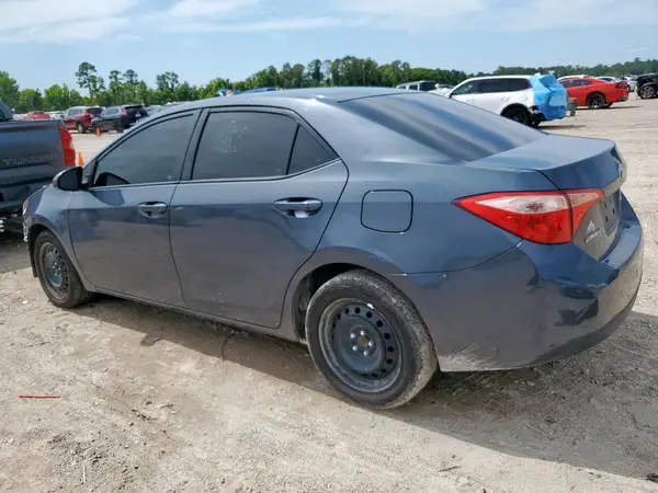 5YFBURHE9JP744298 2018 TOYOTA COROLLA - Image 2