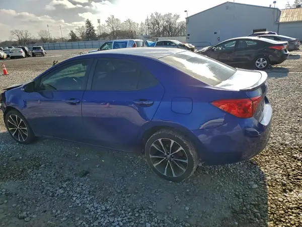 5YFBURHE9JP744334 2018 TOYOTA COROLLA - Image 2